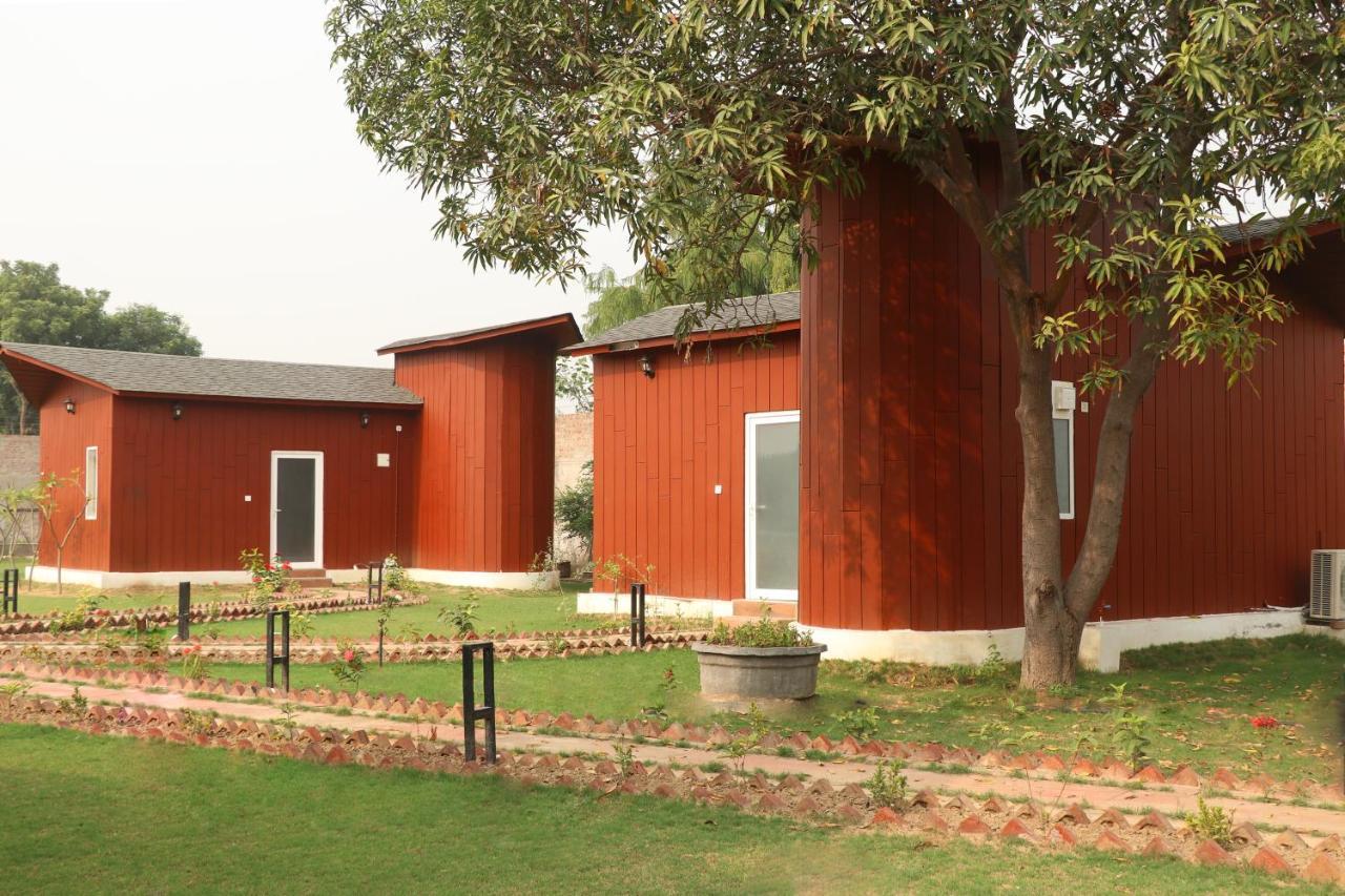 Bed and Breakfast The Bageecha Vrindāvan Exterior foto